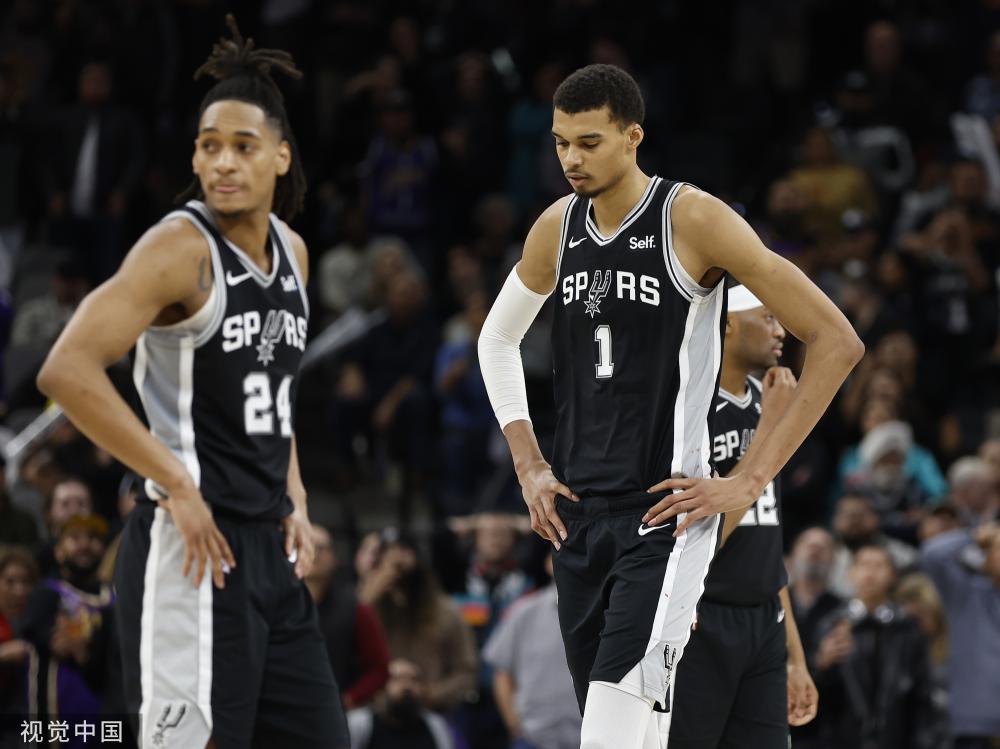 了无数球迷 了无数球迷