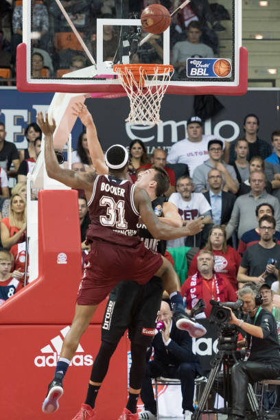 均在联赛中 均在联赛中