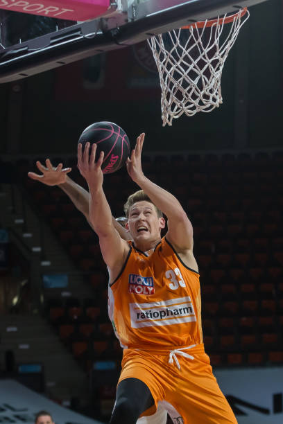 包括球员的 包括球员的