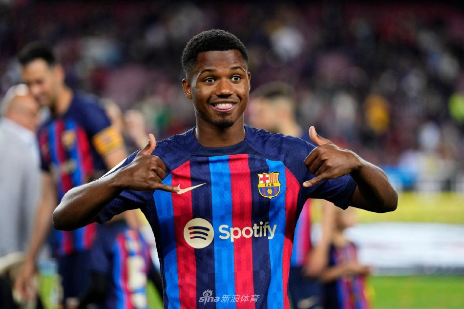 阶段表现主 阶段表现主